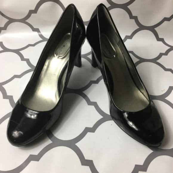 bandolino black patent leather pumps
